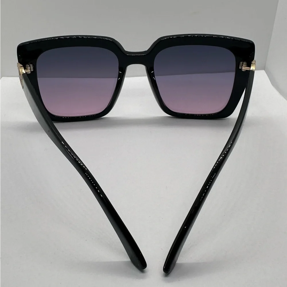 ✨🖤 NWT Trendy Oversized Square Chic Vintage Style UV 400 Black Frame Gray Pink 💖